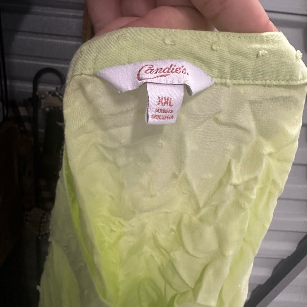 Candie's Light Green Top